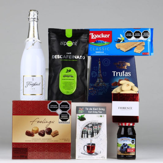 Gift Box with Freixenet Sparkling White Wine and More