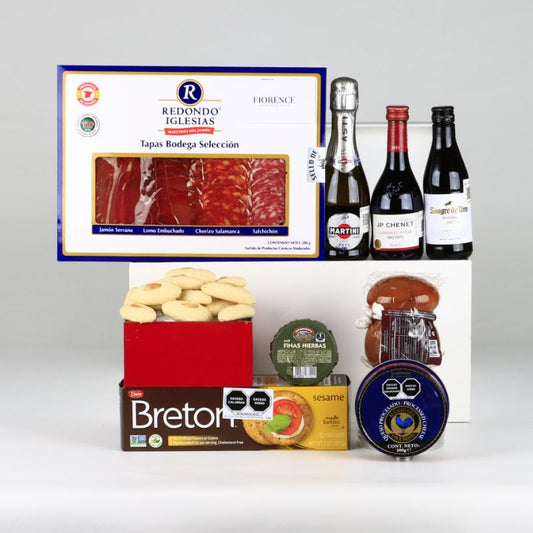 Gift Box with a Selection of Wines, Delicatessen and Gourmet Products