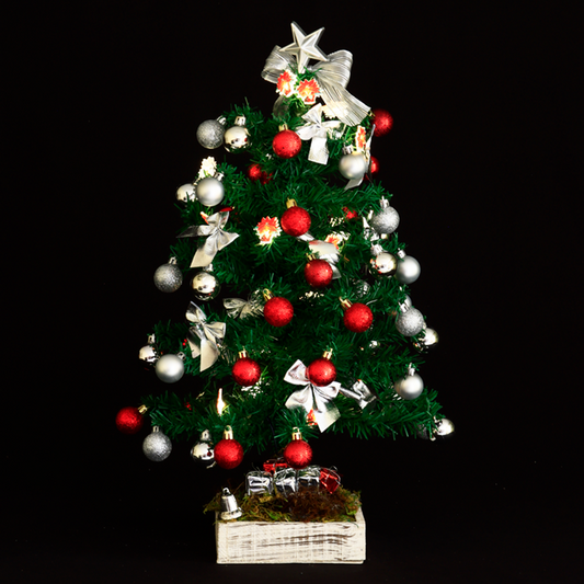 Christmas Tree with Ornaments - Giftbaskets México